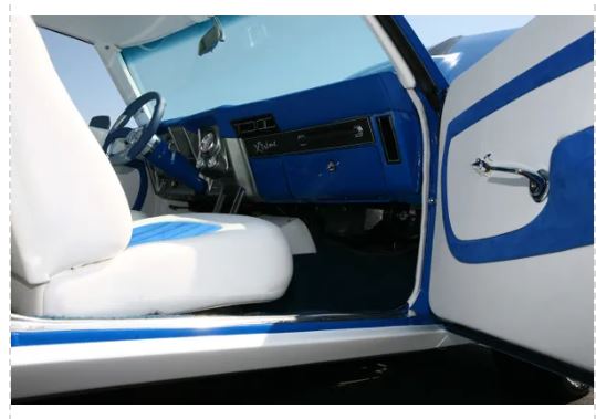 RD7412: 1967 Chevrolet Camaro Door Panels with Design Inserts and Armrests