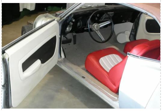 RD7412: 1967 Chevrolet Camaro Door Panels with Design Inserts and Armrests